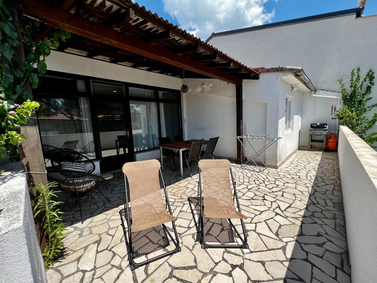 Apartment Denis - Great Location & Large Terrace Makarska Ngoại thất bức ảnh